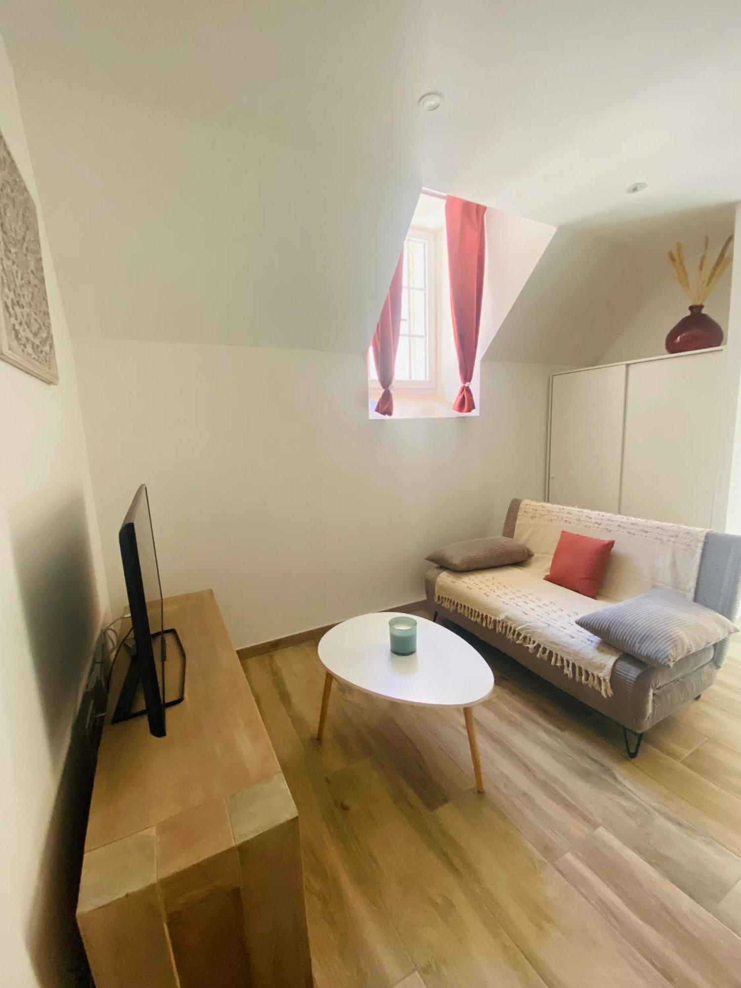 Les Appartements Du Vieux Poussan Kültér fotó