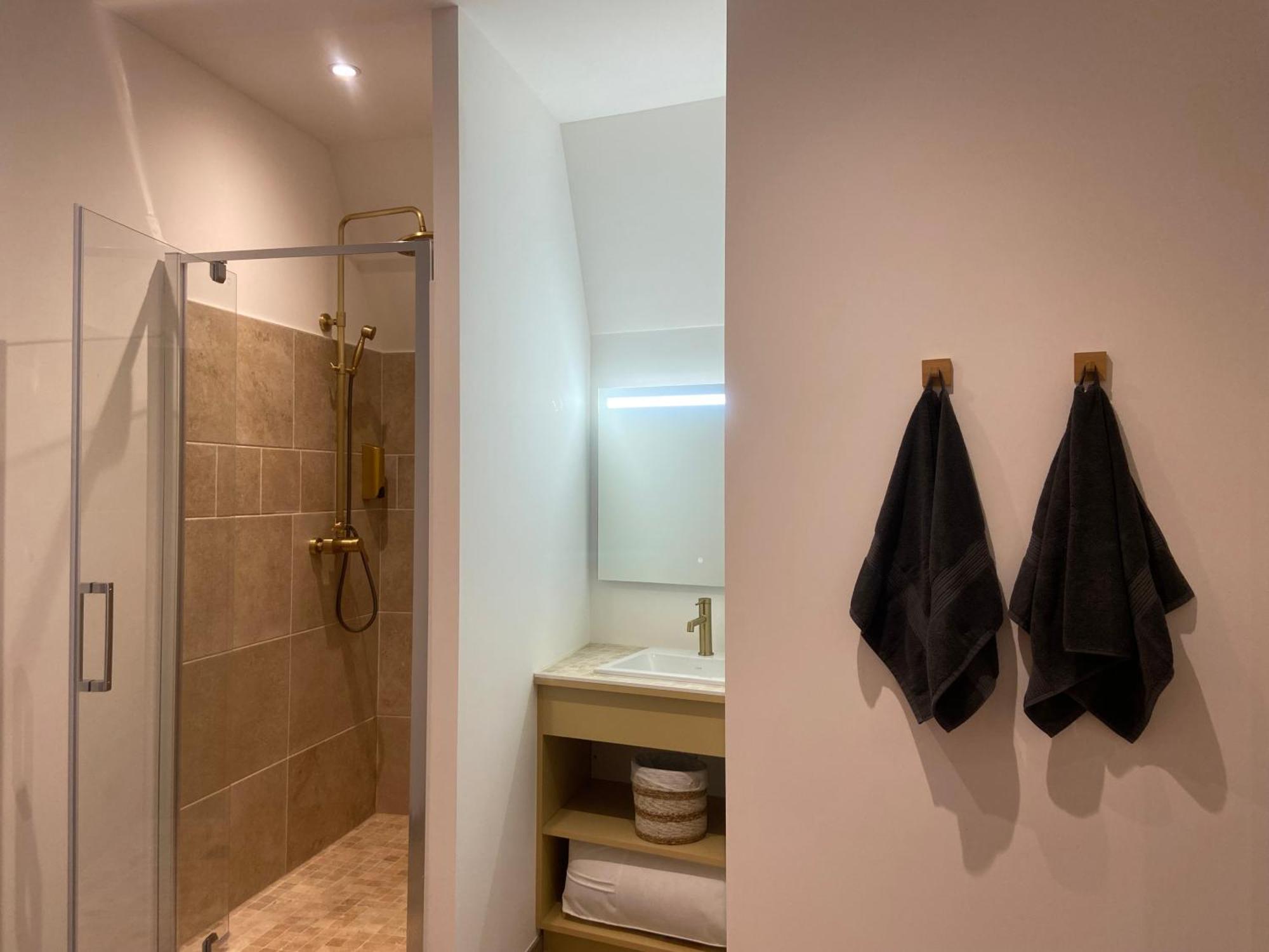 Les Appartements Du Vieux Poussan Kültér fotó