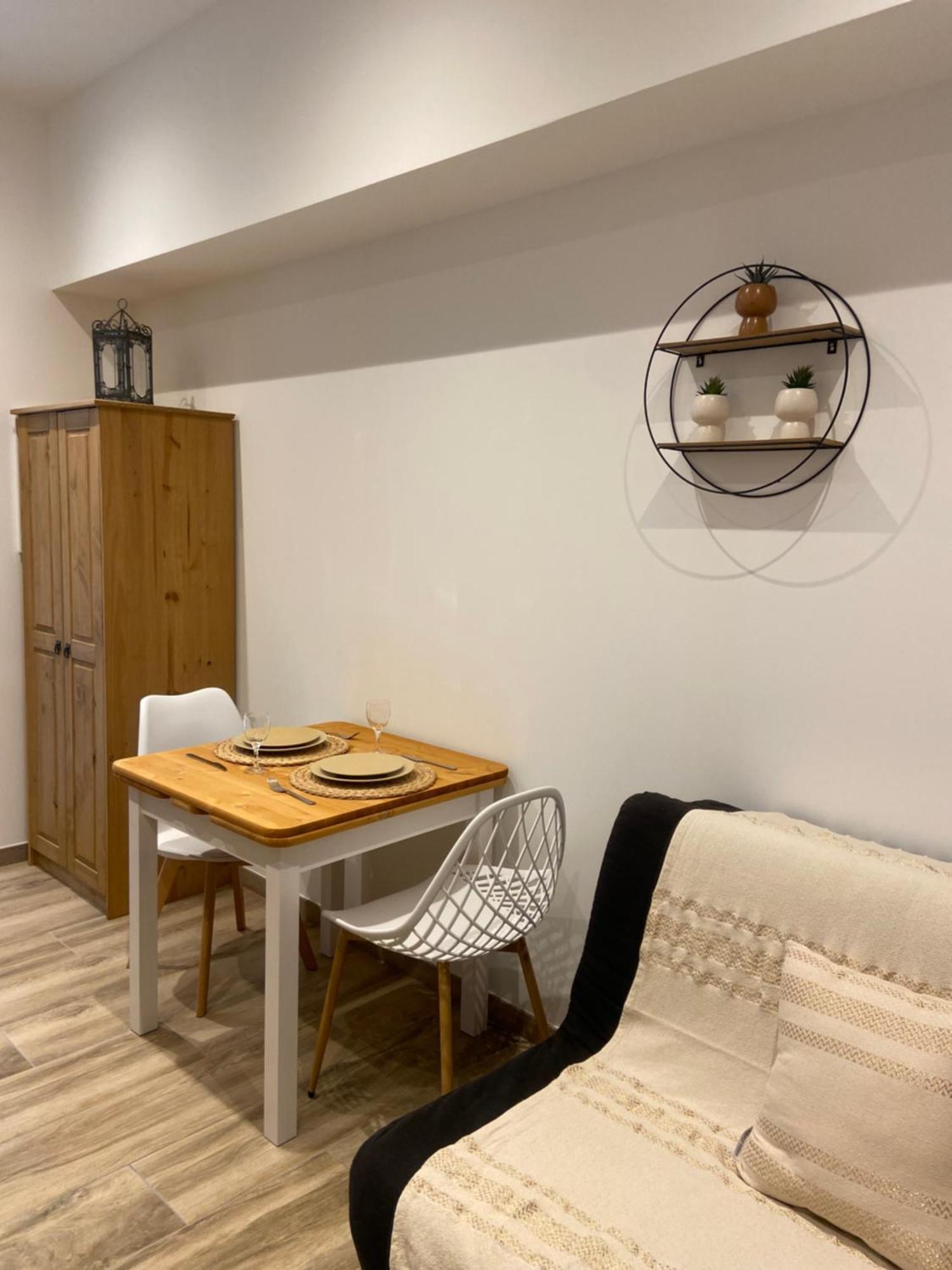 Les Appartements Du Vieux Poussan Kültér fotó