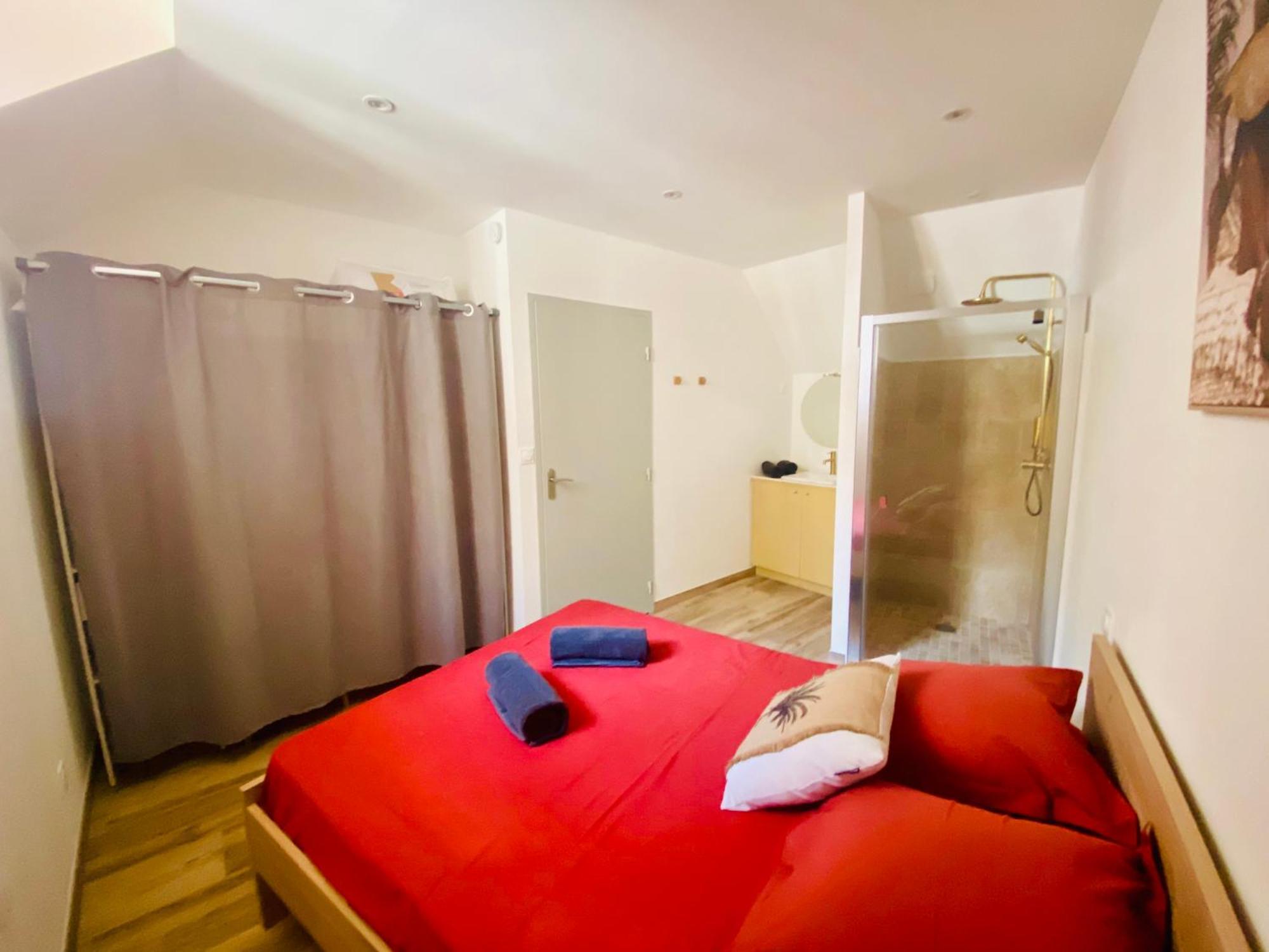 Les Appartements Du Vieux Poussan Kültér fotó